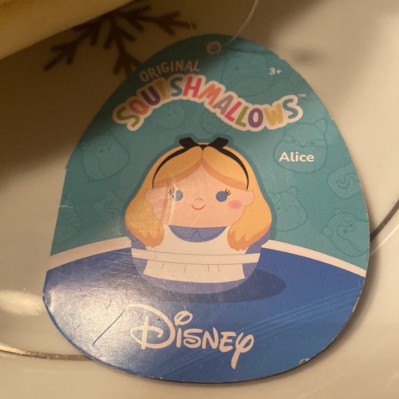 Rare-Disney Alice Squishmallow! - Picture 5 of 6